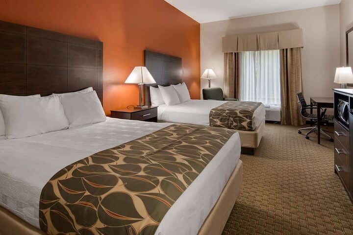Room 7 of 25