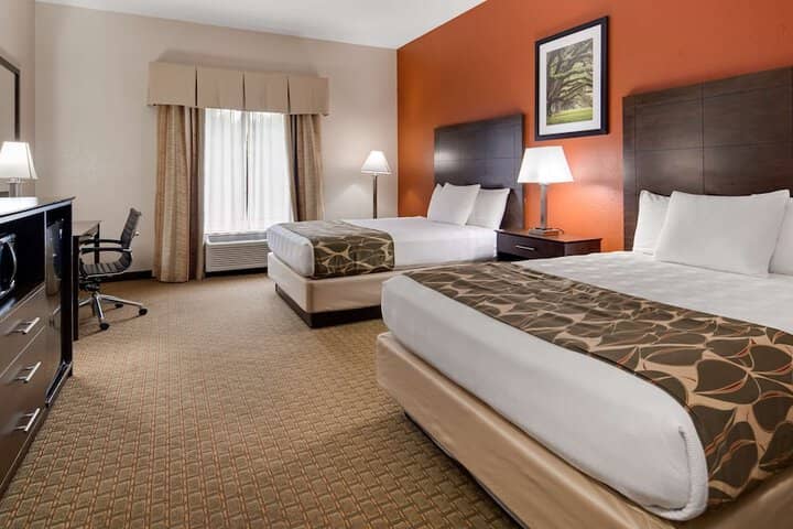 Room 8 of 25