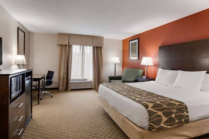 Room 9 of 25