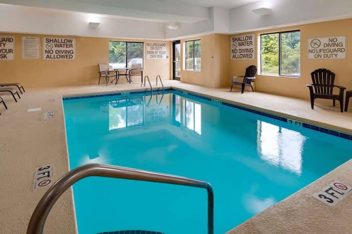 Pool 17 of 25